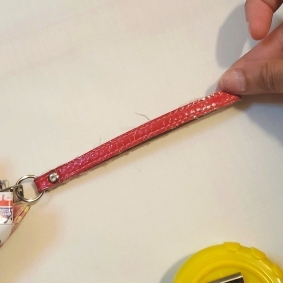 Handmade bubble gum Beano Wristlet - Picture 11 of 11